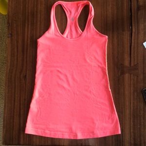 Lululemon tank